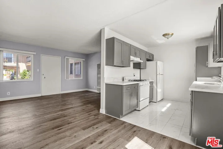 3827 Tilden Avenue 3, Culver City, California 90232