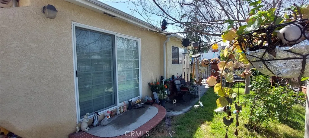 5238 Auckland Avenue, North Hollywood, California 91601