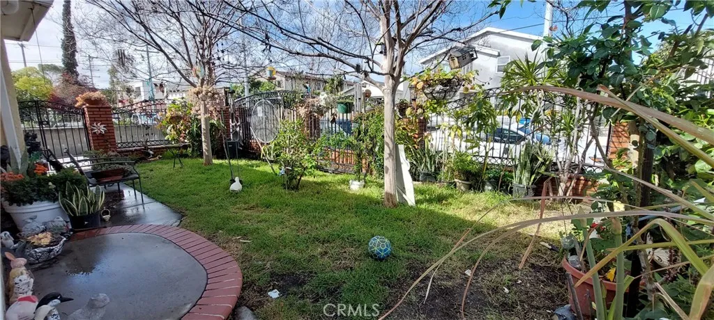 5238 Auckland Avenue, North Hollywood, California 91601