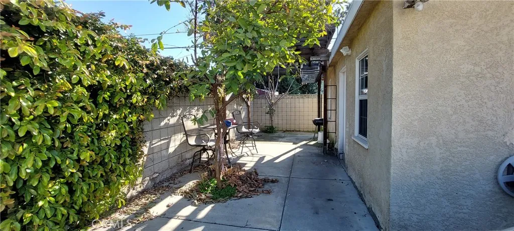 5238 Auckland Avenue, North Hollywood, California 91601