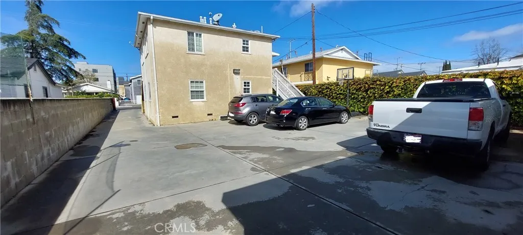 5238 Auckland Avenue, North Hollywood, California 91601
