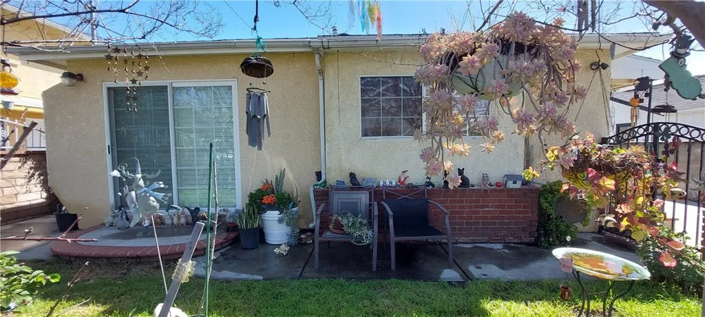 5238 Auckland Avenue, North Hollywood, California 91601