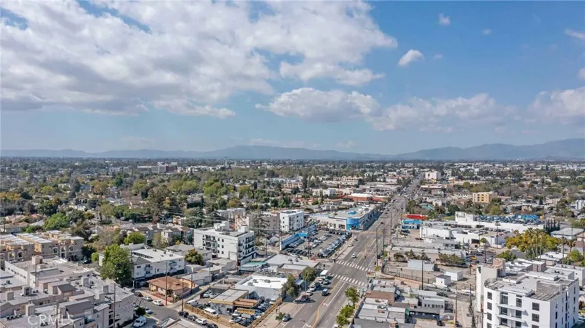 5653 Bakman Avenue, North Hollywood, California 91601