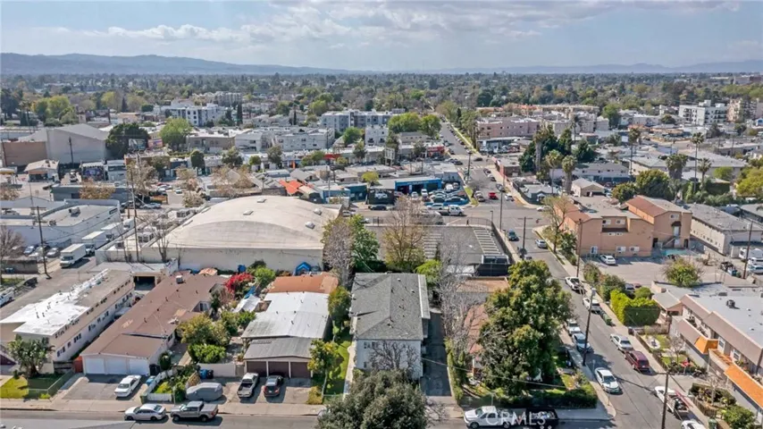 5653 Bakman Avenue, North Hollywood, California 91601