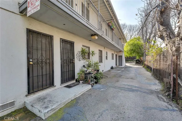 5653 Bakman Avenue, North Hollywood, California 91601