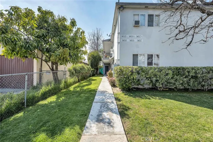 5653 Bakman Avenue, North Hollywood, California 91601