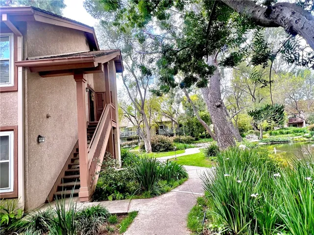 7101 Farralone Ave 143, Canoga Park, California 91303
