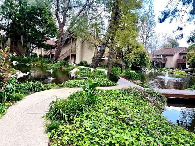 7101 Farralone Ave 143, Canoga Park, California 91303