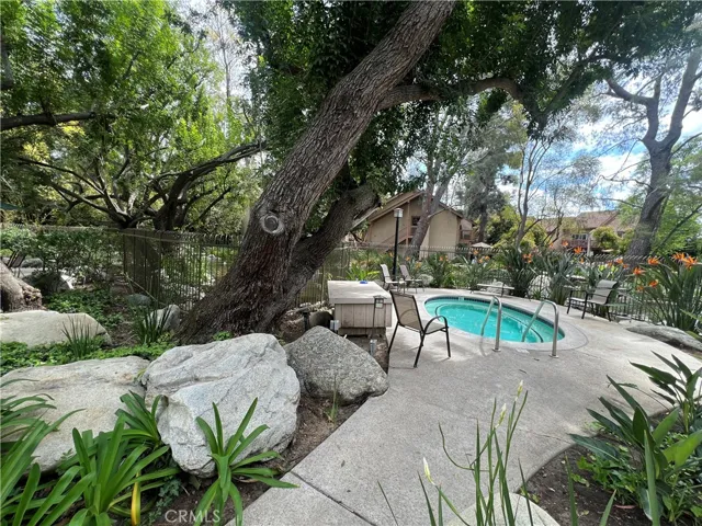 7101 Farralone Ave 143, Canoga Park, California 91303