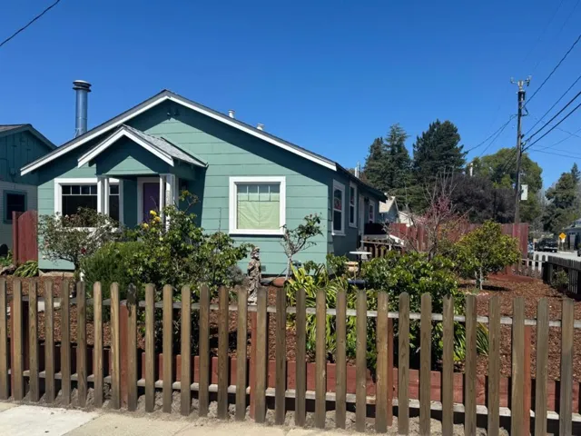 137 Glenwood Avenue, Santa Cruz, California 95060