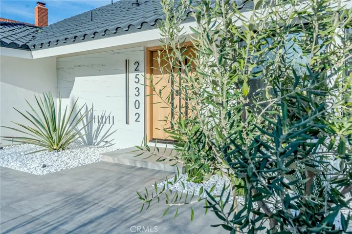 25302 Posada Lane, Mission Viejo, California 92691