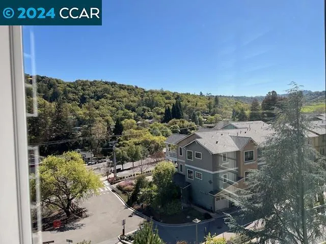 50 Woodbury Highlands Pl 24, Lafayette, California 94549