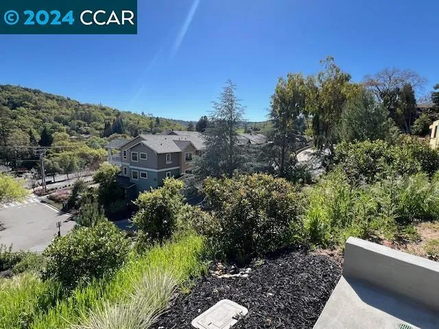 50 Woodbury Highlands Pl 24, Lafayette, California 94549