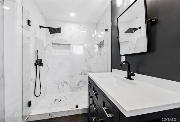 5611 Richmond Avenue, Garden Grove, California 92845