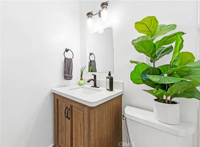 5611 Richmond Avenue, Garden Grove, California 92845