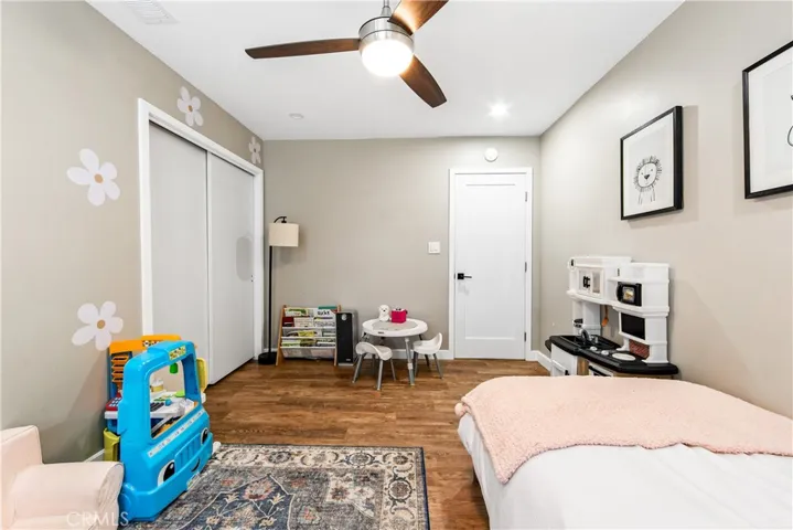 5611 Richmond Avenue, Garden Grove, California 92845