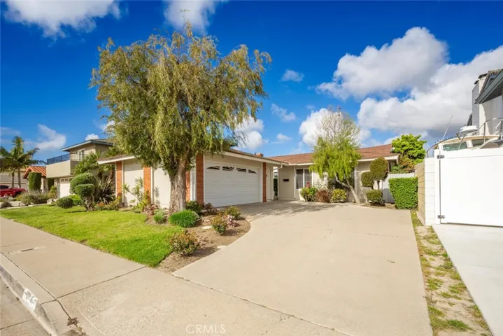 3781 Wisteria Street, Seal Beach, California 90740