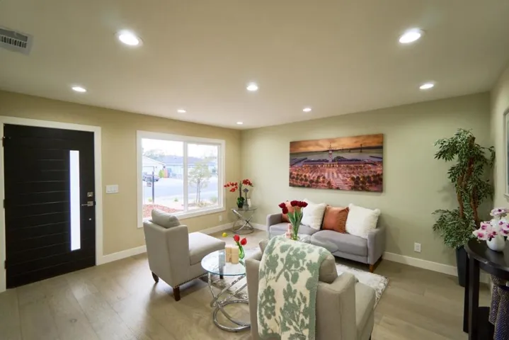 2196 Quinn Avenue, Santa Clara, California 95051