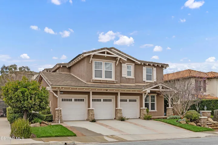 Three Car Garage
