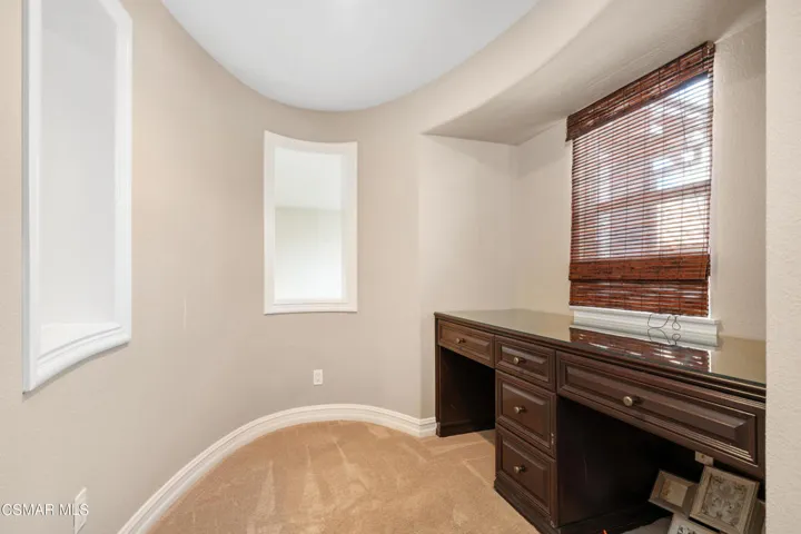Upstairs Loft with Desk