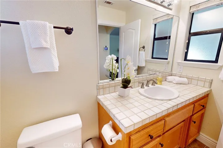 Downstairs guest bath