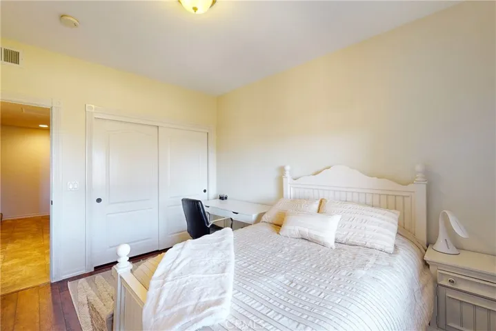 Downstairs guest bed