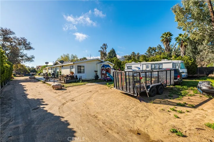 32880 Skylark Drive, Lake Elsinore, California 92530