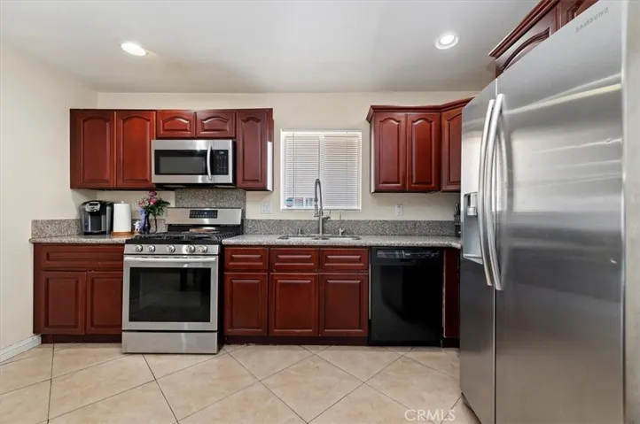 7407 Lincoln Avenue, Riverside, California 92504