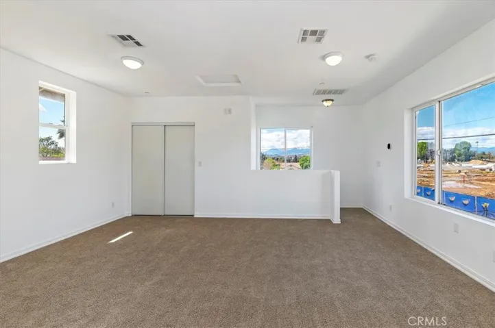 7407 Lincoln Avenue, Riverside, California 92504