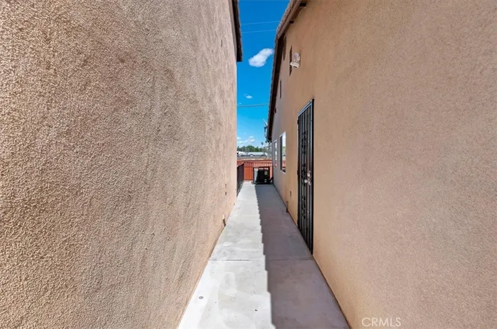 7407 Lincoln Avenue, Riverside, California 92504