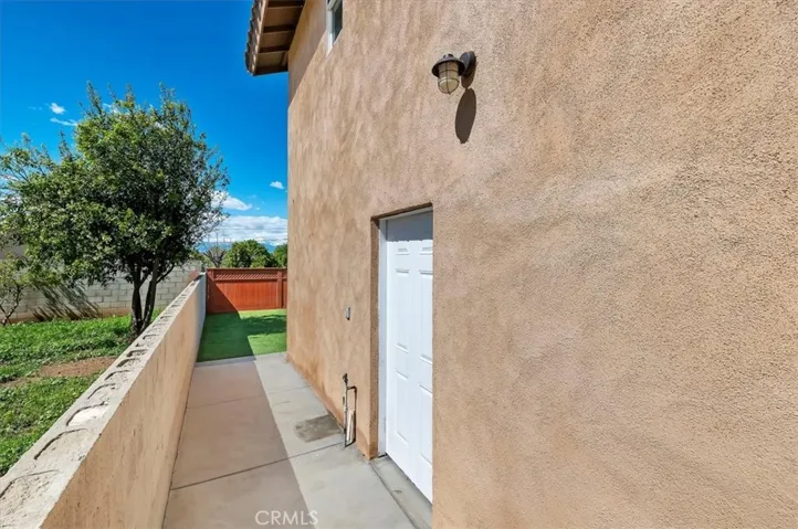 7407 Lincoln Avenue, Riverside, California 92504