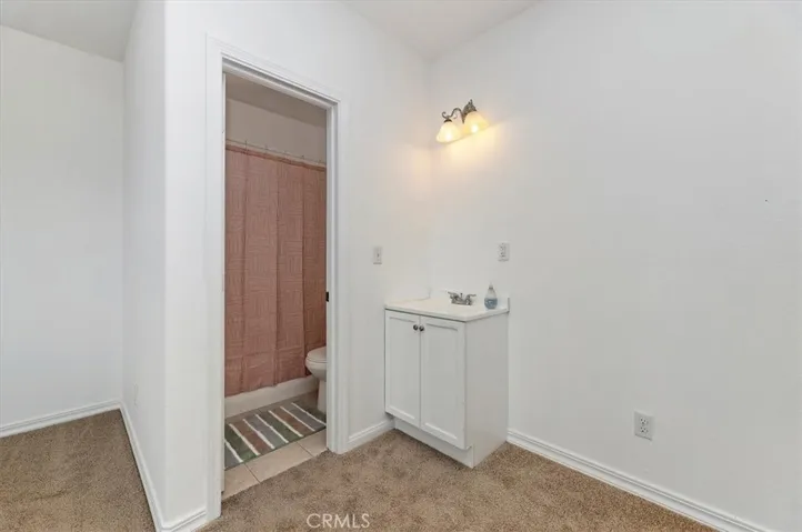7407 Lincoln Avenue, Riverside, California 92504