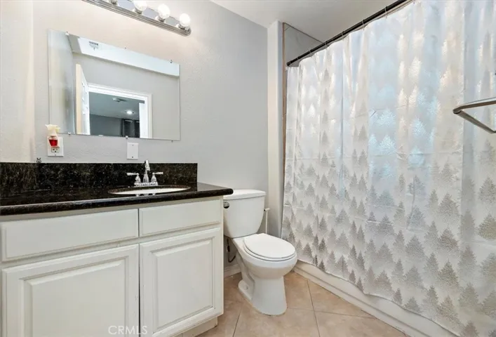 7407 Lincoln Avenue, Riverside, California 92504