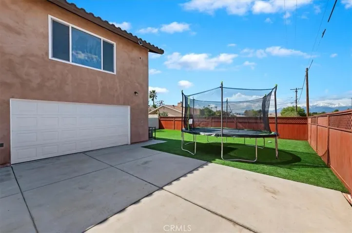 7407 Lincoln Avenue, Riverside, California 92504