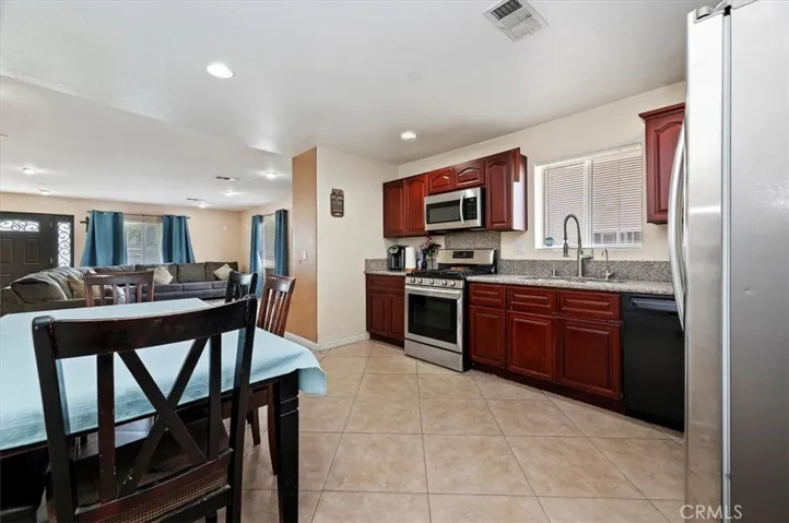 7407 Lincoln Avenue, Riverside, California 92504