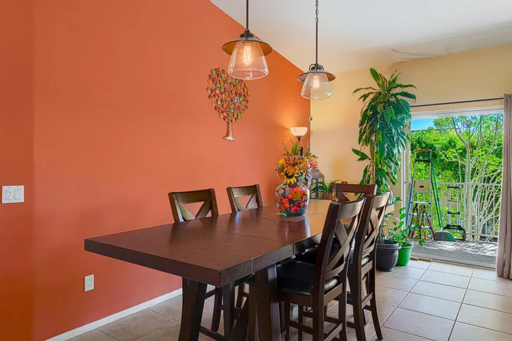 9620 dining room
