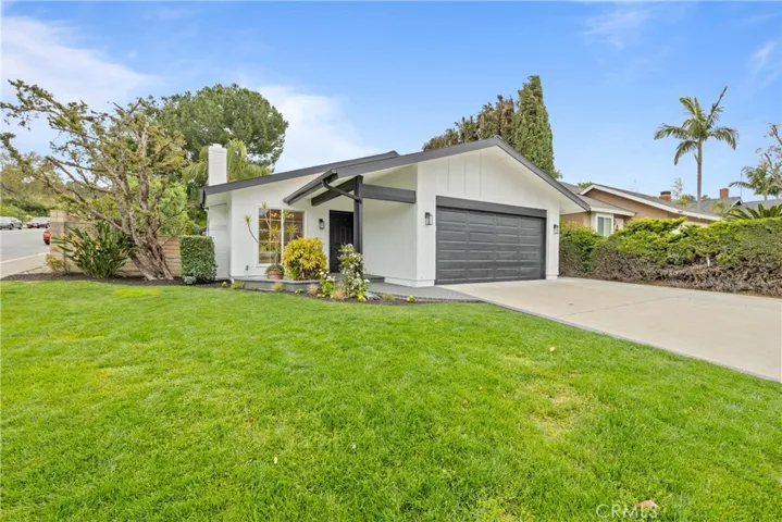 22502 Via Loyola, Mission Viejo, California 92691