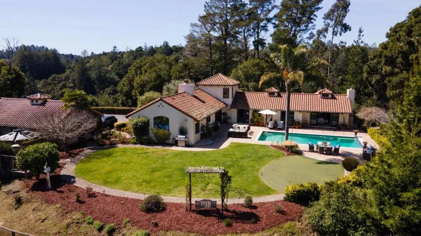 33 Bear Valley, Aptos, California 95003