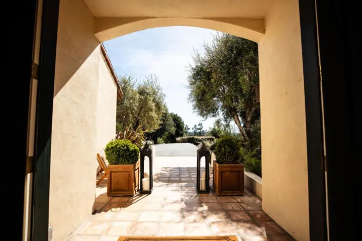 33 Bear Valley, Aptos, California 95003
