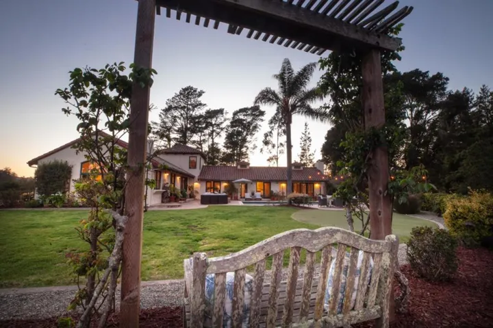 33 Bear Valley, Aptos, California 95003