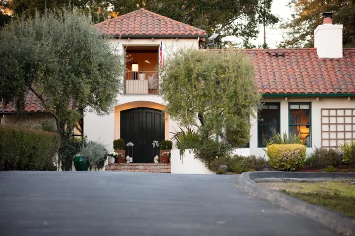 33 Bear Valley, Aptos, California 95003