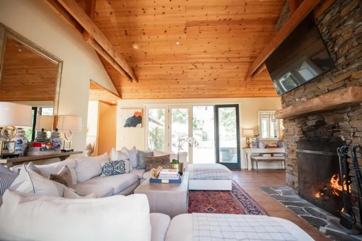 33 Bear Valley, Aptos, California 95003