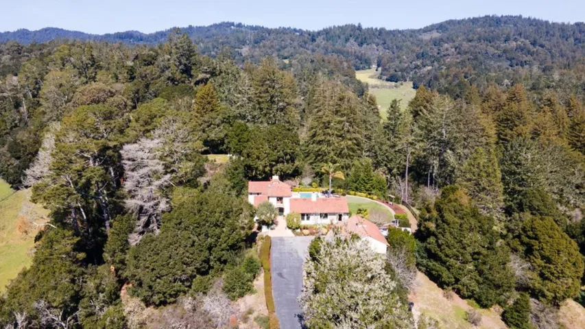 33 Bear Valley, Aptos, California 95003