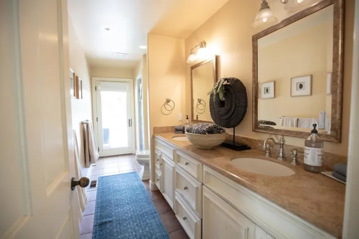 33 Bear Valley, Aptos, California 95003