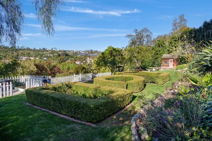 5736 Loma Verde, Rancho Santa Fe, California 92067