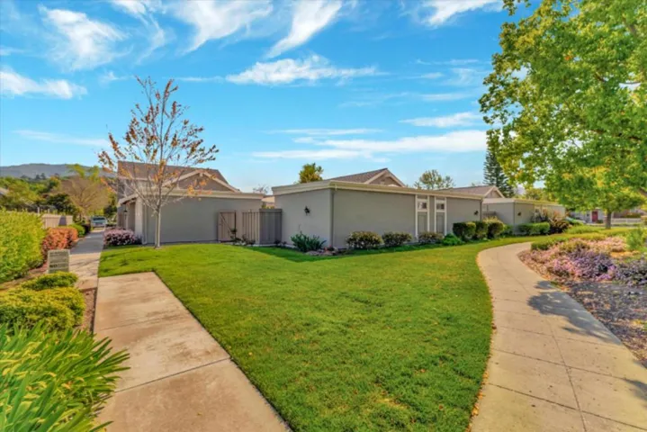 107 Escobar Court, Los Gatos, California 95032