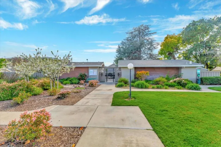 107 Escobar Court, Los Gatos, California 95032