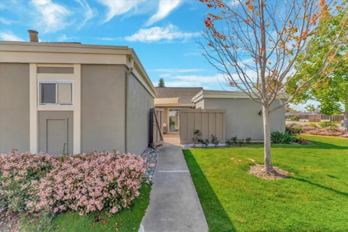107 Escobar Court, Los Gatos, California 95032