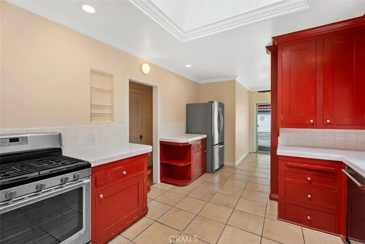 1441 E Poinsettia Street, Long Beach, California 90805