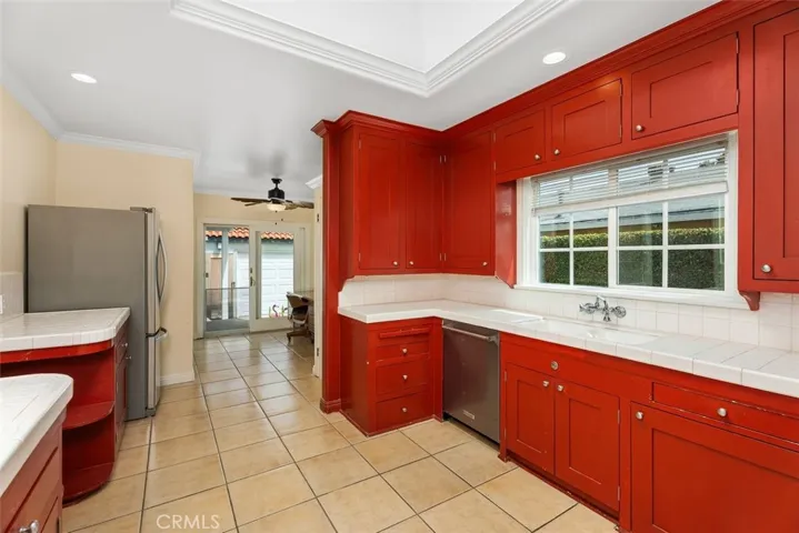 1441 E Poinsettia Street, Long Beach, California 90805